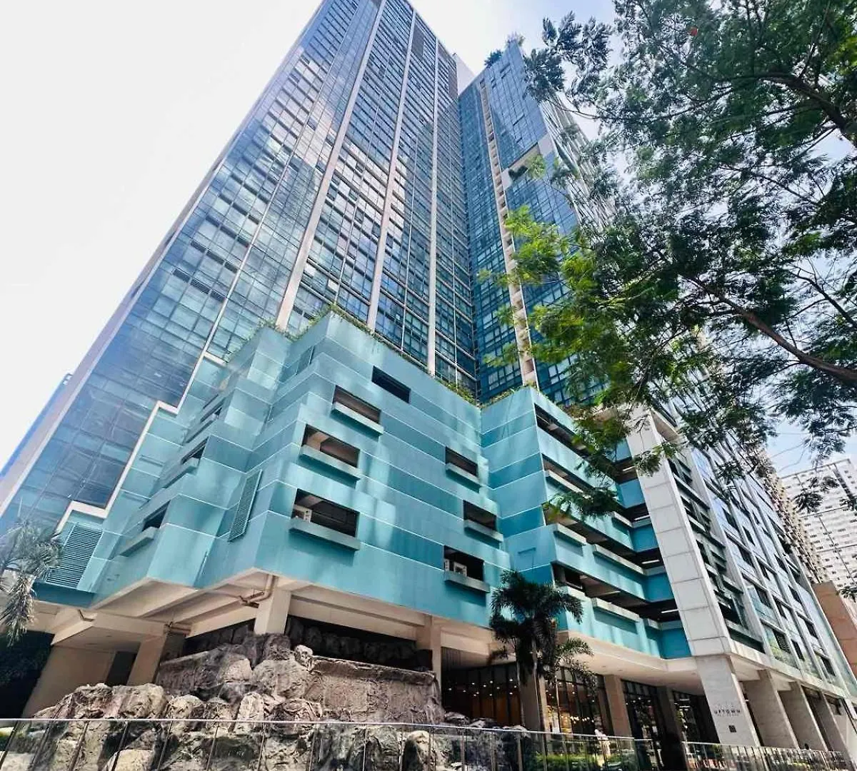 Executive Suite In Bonifacio Global City Taguig