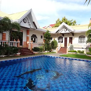 The Executive & 3*, Davao Philippines